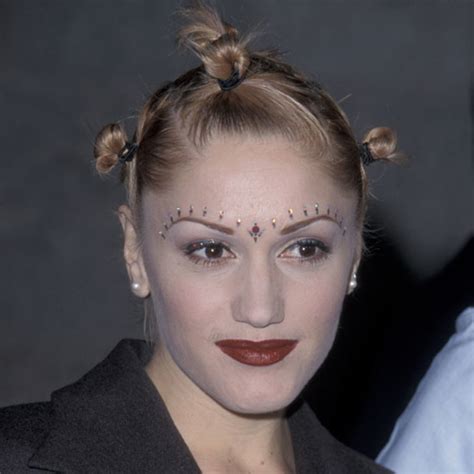 See her transformation, from the '90s to in beginning of gwen's no doubt career, she preferred her lips red, hair high and arches extra thin. 90's Makeup | HubPages