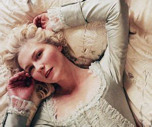 Stream all kirsten dunst movies and tv shows for free with english and spanish subtitle. marie antoinette, Kirsten Dunst, and movie εικόνα in 2020 ...