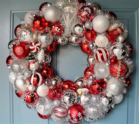 20 Astonishing Handmade Christmas Wreaths