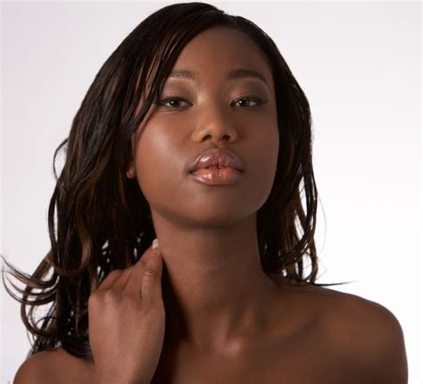 Top 6 Which Cream Is Best For Light Chocolate Skin 2022