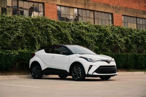 Toyota chr 2021 price starting from idr 517 million. 2021 Toyota C-HR (Photos, price, performance and specs ...