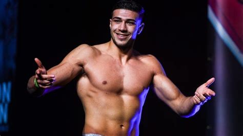 Tommy Fury Is In Frankly Outrageous Shape For His Professional Debut Uk