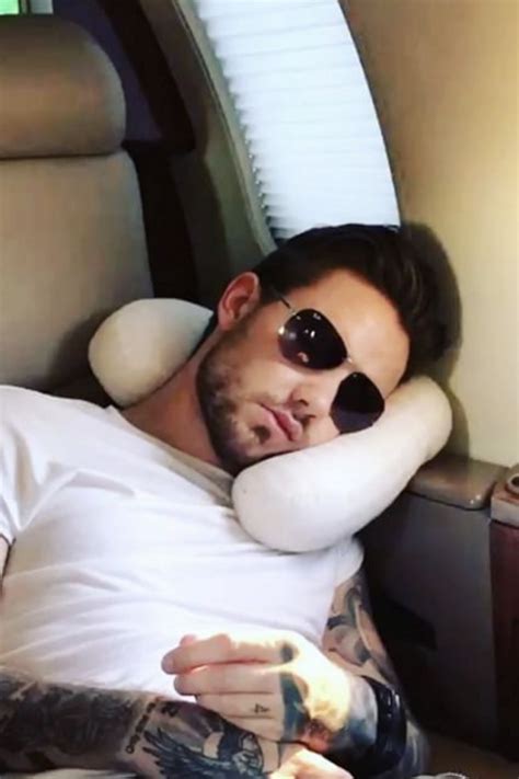 Liam Payne S Spontaneous Dance Leave Fans In Hysterics As He Hilariously Busts A Move While