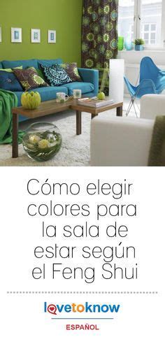 Múltiples actividades familiares tienen lugar en la sala de estar. El