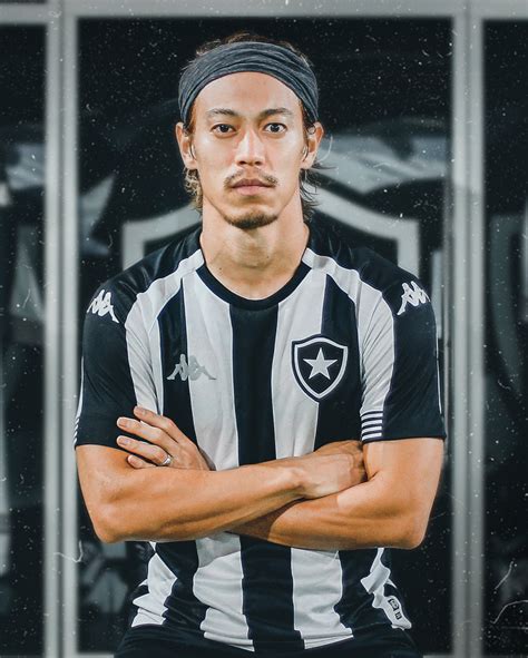 Aqui você encontra todas as notícias sobre o botafogo, além de informações e análises exclusivas. Botafogo faz o lançamento de seu novo uniforme principal ...