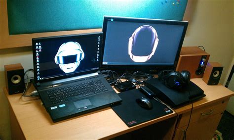 gaming setups | Showing Gallery For Gaming Laptop Setup | Gaming laptop setup, Laptop gaming 