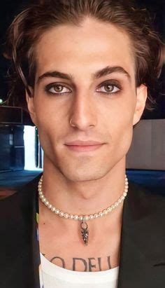 Now the hair divides the audience and the fans. Pin on Damiano David aka new crush