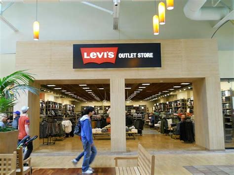 Levi's Denim Stores & Outlets in Milpitas, CA | Levi's®
