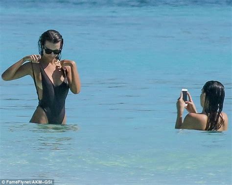 Emily Ratajkowski Goes Topless As She Whips Off Cheeky Swimsuit On Mexican Beach Break Daily