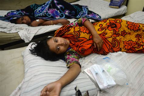 Bangladesh Garment Factory Workers Fall Ill Cbs News