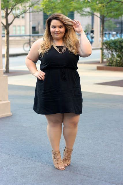 Fat Girl With Black Dress Plus Size Black Outfit Ideas Bridesmaid