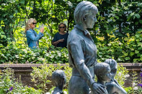 Diana Statue And The Tension Between The Public And Private British Monarchy