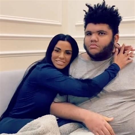 Jetzt offenbart sie, wie schwer es oft war nach ihrem türkeiurlaub kann katie price ihren sohn harvey endlich wieder in die arme schließen. Katie Price's son Harvey spends 'comfortable' night in ICU ...