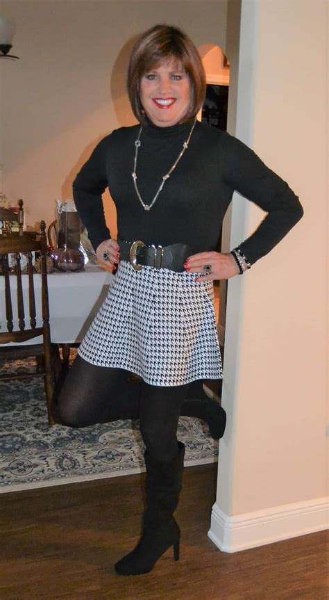 scarlett loves her skater skirts crossdresser heaven