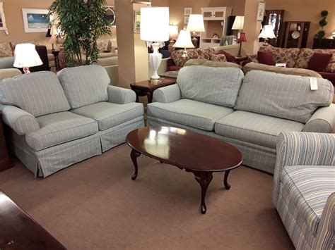 Broyhill Sofa And Loveseat Set Delmarva Furniture Consignment