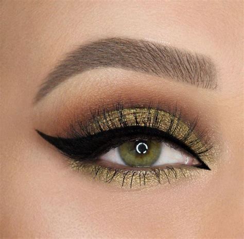 Pin By Elizabeth Kanosky On Makeup In 2020 Makeup For Green Eyes Eye