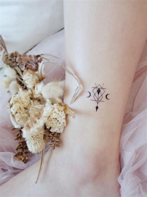 53 Small Meaningful Tattoo Design Ideas For Woman To Be Sexy Page 39