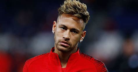 Neymar da silva santos júnior (brazilian portuguese: Neymar Jr. wird dieses "gewagte" Parfüm rausbringen ...