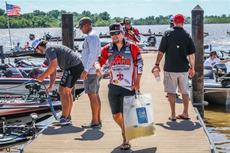 Smith Mountain Lake Set For Weekend Of Flw Youth Bass Fishing Tournaments