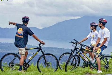 Cycling Bali Tour Exploring Nusa Penida Bali And Manta Snorkeling Tour