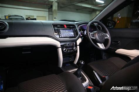 Inside the 2019 toyota rush is quality nicely designed and modern. interior All New Toyota Rush 2018 MT | AutonetMagz ...