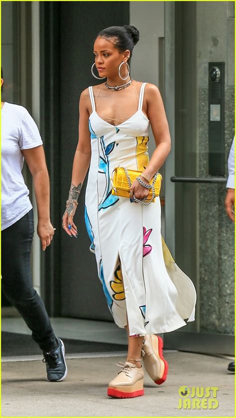 rihanna shows off spring style in floral dress photo 3670391 rihanna photos just jared