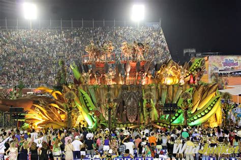 Samba Parade In Rio De Janeiro The Worlds Biggest Carnival Wild