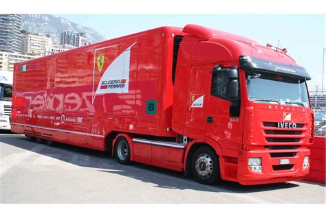 Les Camions Ferrari Formule 1 Compétition Et Pilotage