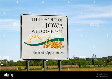 Welcome To Iowa Sign Ia State Line Usa Stock Photo Alamy