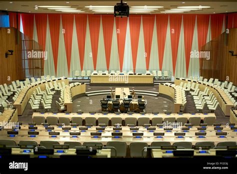 Trusteeship Council Chamber Hi Res Stock Photography And Images Alamy