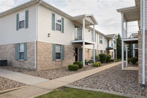 One bedroom apartments for rent in bloomington, il on oodle classifieds. Rainbow East Luxury Apartments - Bloomington, IL ...