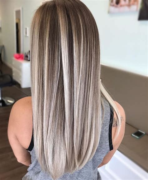 Ash blonde highlights have the power to offer a stylish boost to brown hair. awesome Красивый пепельно-русый цвет волос (50 фото ...