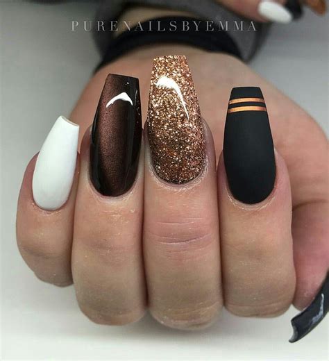 If the mere act of licking doesn't do the trick freeing what's lodged in their claws, while grooming, healthy cats will sometimes bite. pinterest | ♡ ᒪOVEANDLOUBS ♡•• | Ballerina nails, Trendy ...
