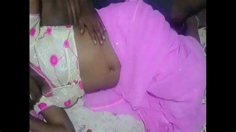 Desi Hot Pink Saree Aunty Fleshy Navel Kissing Xxx Videos Porno Móviles And Películas Iporntvnet