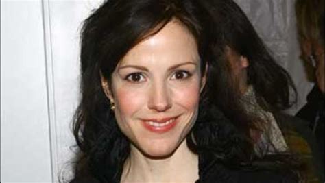 Mary Louise Parker Weeds Star Admits Shes No Pot Smoker Cbs News