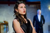 The Roundabout, theatre review: Bessie Carter has a gift for comedy in ...
