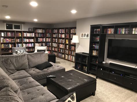 With a small basement man cave, one of the keys is getting the most efficient use out of the space you have. Basement Man Cave / Library : malelivingspace