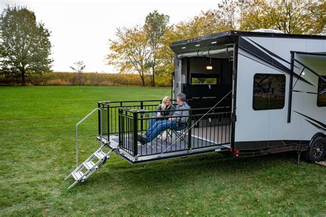 Front Deck Toy Hauler With Slide Home Alqu