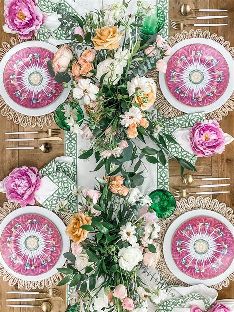 Pink And Green Table Spring Rose Motifs To Have To Host Green