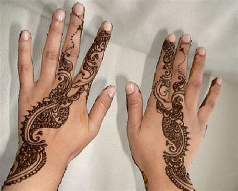 19 Stunning Pakistani Mehndi Designs For Hands And Feet Easyday