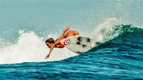 Alana Blanchard Revueva Con Rip Curl Surf 30