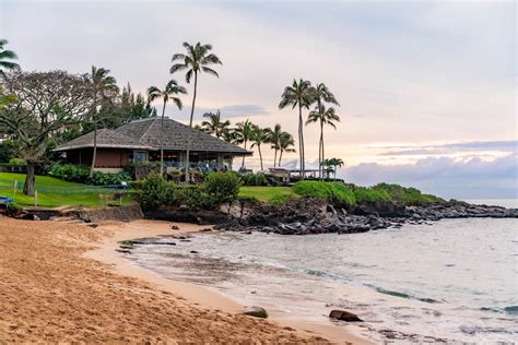 15 Honest Pros And Cons Of Living In Hawaii Helpful Locals Guide