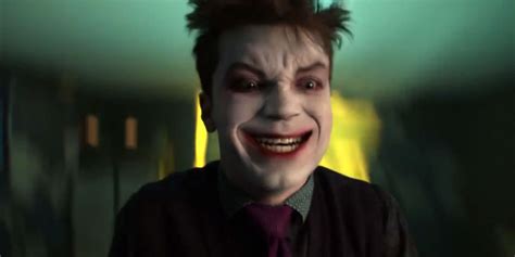 The Jokers Coming To Gotham In New Trailer Screen Rant