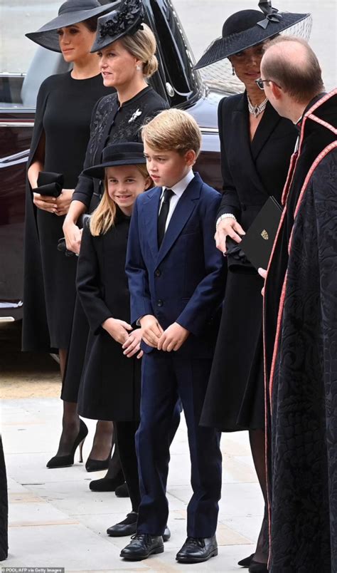 Մեծ Բրիտանիայի 9 ամյա արքայազն Ջորջն ու 7 ամյա արքայադուստր Շառլոթը