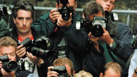 20 Years On From Diana Do Paparazzi Still Harass The Royals Uk