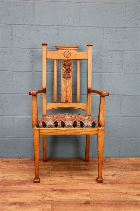 Any information regarding a maker or manufacturer for this piece would be most appreciated. Arts And Crafts Oak Chair - Antiques Atlas