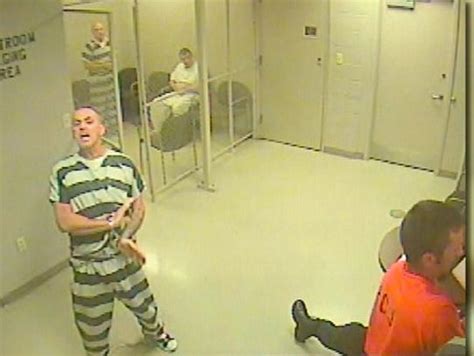 Texas Inmates Break Out Of Cell To Save Jailers Life