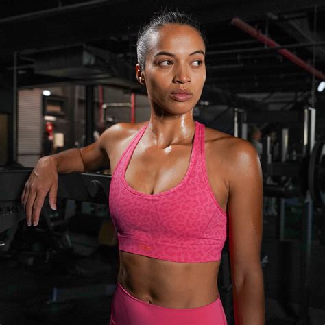 AE | Core Elevate Bra - Hot Pink Print | SQUATWOLF