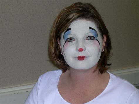 Pin By Tim22648 On Clowns Mimes And Other Whitefaces Circus Makeup Female Clown Clown Pics