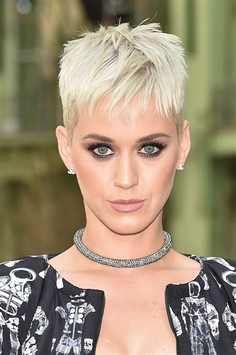 Katy Perry Blond Kurze Haare Madame Frisuren